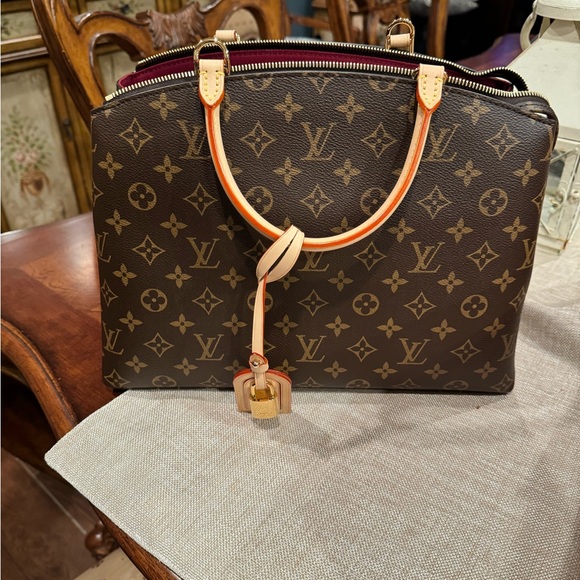 LOUIS VUITTON Grand Palais MM 2way Shoulder Bag  Monogram canvas  BRAND NEW - Picture 5 of 6